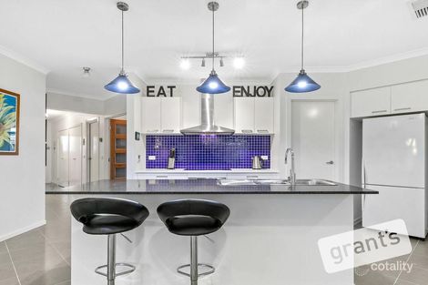 Property photo of 6 Clarendon Street Pakenham VIC 3810