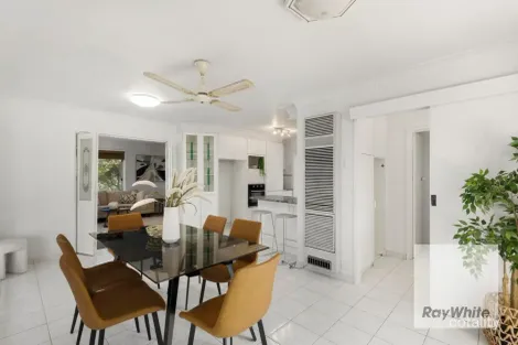 Property photo of 28 Luton Way Bundoora VIC 3083