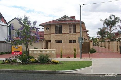 42 Gwenyfred Rd, Kensington, WA 6151