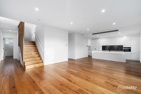 Property photo of 2/203 Canterbury Road Blackburn VIC 3130