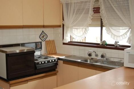 Property photo of 13 Dummett Avenue Hoppers Crossing VIC 3029