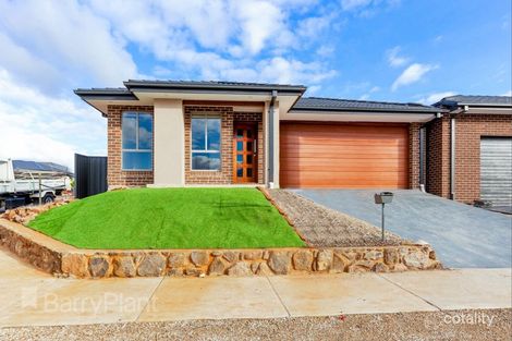 11 Hawking Cres, Fraser Rise, VIC 3336
