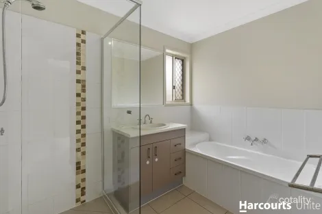 Property photo of 24 Miers Crescent Murrumba Downs QLD 4503
