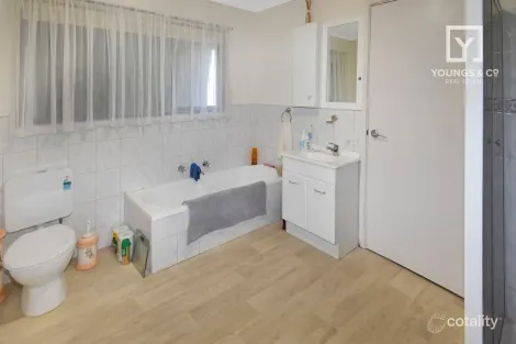 Property photo of 37 Glory Way Shepparton VIC 3630