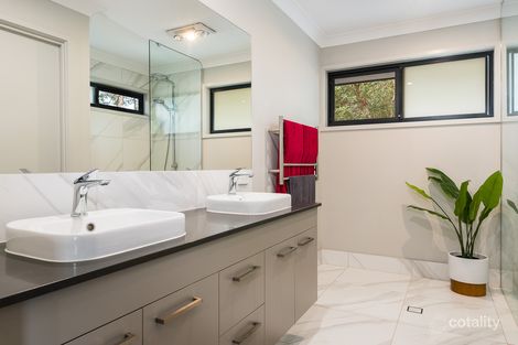Property photo of 11 Harris Close Cannon Hill QLD 4170