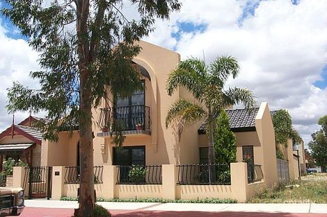 17 Queensbury Rd, Joondalup, WA 6027