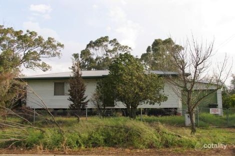 31 Cunliffe St, Oakey, QLD 4401