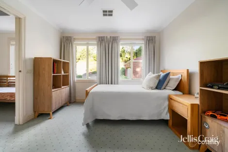 Property photo of 47 Maroong Drive Eltham VIC 3095