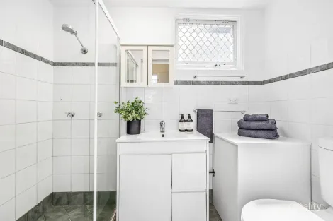 Property photo of 4/11 Grafton Crescent Dee Why NSW 2099