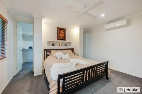 Property photo of 3 Davin Place Coral Cove QLD 4670