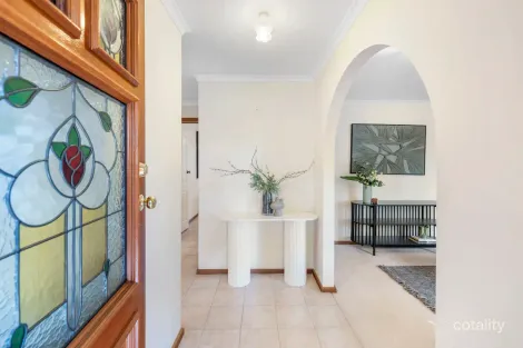 Property photo of 16 Narina Way Aberfoyle Park SA 5159