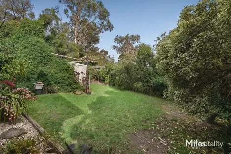 Property photo of 3 Phillips Crescent Rosanna VIC 3084