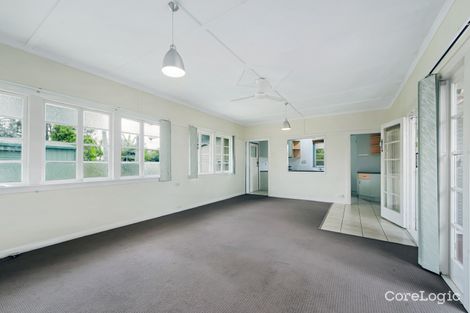 Property photo of 26 Oatland Crescent Holland Park West QLD 4121