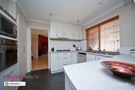 Property photo of 2/64 Tweeddale Road Applecross WA 6153