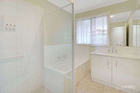 Property photo of 2/4 Cambridge Drive Mansfield VIC 3722