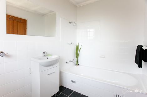 Property photo of 10/7 Clarence Avenue Dee Why NSW 2099