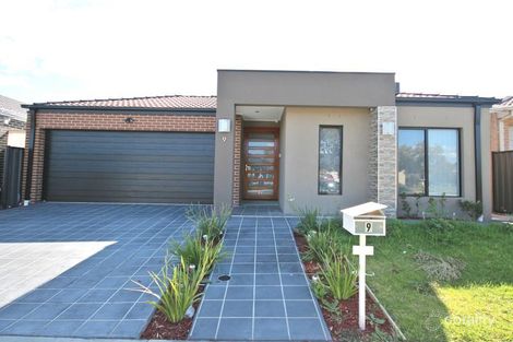 9 Biltmore Cres, Roxburgh Park, VIC 3064