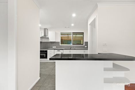 Property photo of 10 Valley Road Frankston VIC 3199
