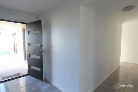 Property photo of 9 Flemington Road Emerald QLD 4720