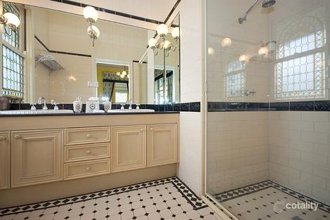 Property photo of 109 Gregory Terrace Spring Hill QLD 4000