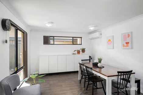 Property photo of 24 Yewers Drive Champion Lakes WA 6111