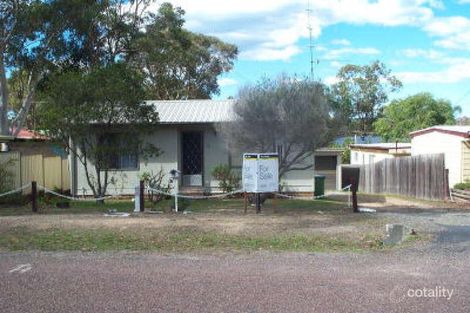 Property photo of 2 Yearnin Street Gwandalan NSW 2259