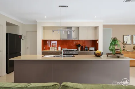 Property photo of 8 Merredin Circuit Doreen VIC 3754