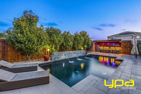 Property photo of 9 Windmill Rise Hillside VIC 3037