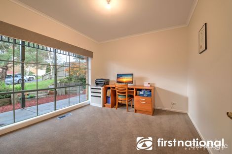 Property photo of 8 Kristina Court Pakenham VIC 3810