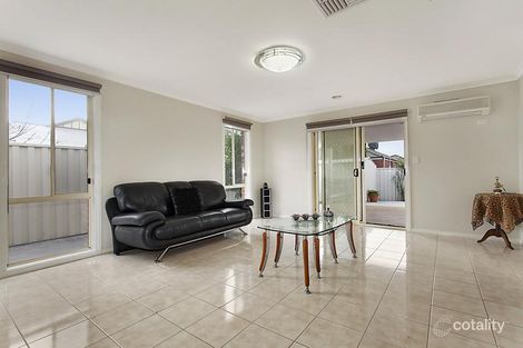 Property photo of 6 Sefton Lane Caroline Springs VIC 3023