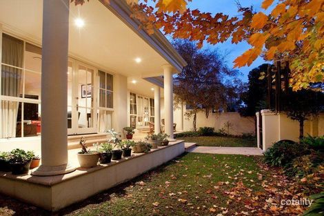 8b Grange Rd, Mornington, VIC 3931