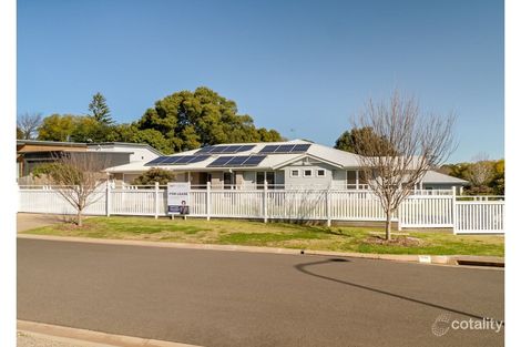 8 Ashgrove Tce, Harlaxton, QLD 4350