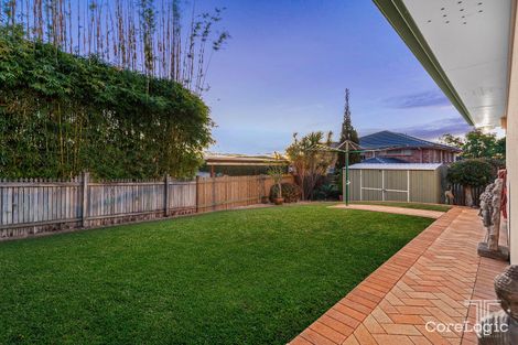 15 Holborn Cres, Carindale, QLD 4152