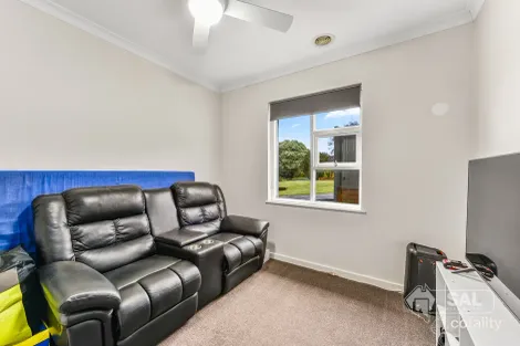 Property photo of 22 Currawong Crescent Mount Gambier SA 5290