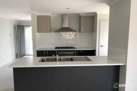 34 Lawley Cres, Pacific Pines, QLD 4211