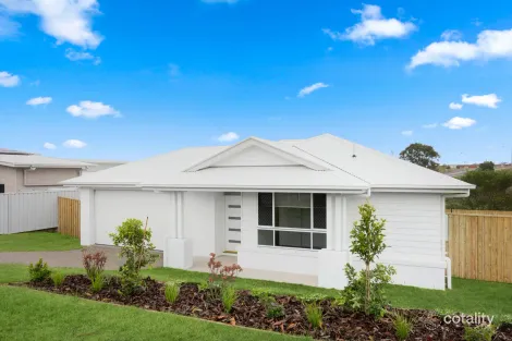73 Peppermint Cct, Nikenbah, QLD 4655