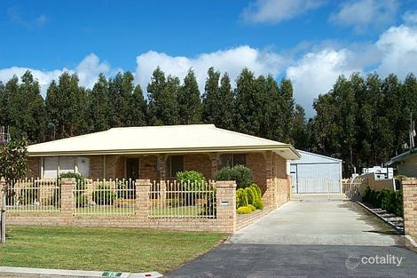 13 Turner St, Orana, WA 6330