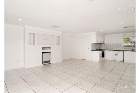 Property photo of 7 Nandina Avenue Lake Albert NSW 2650