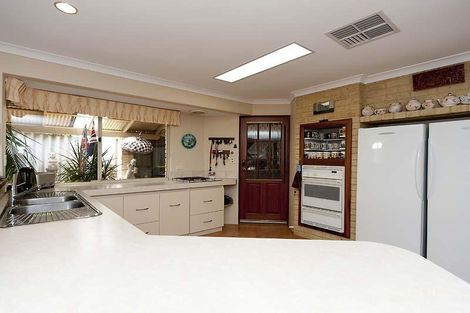 Property photo of 12 Volante Elbow Ocean Reef WA 6027