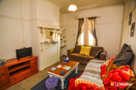 Property photo of 2 Cupro Street Lithgow NSW 2790