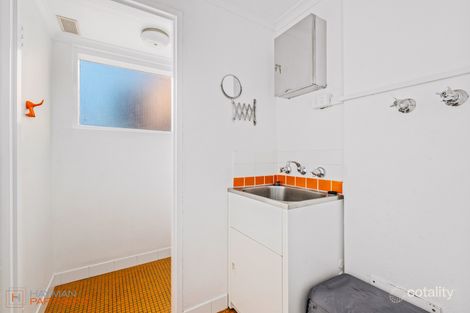 Property photo of 1 Mackaness Place Garran ACT 2605