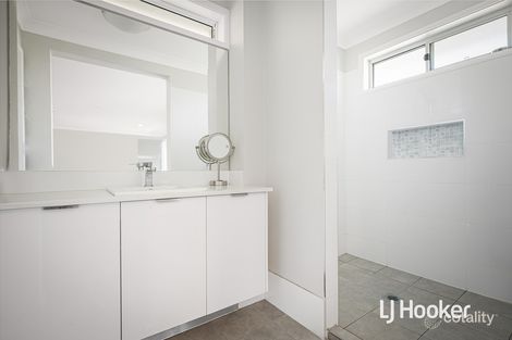 Property photo of 27 Bannaby Crescent Schofields NSW 2762