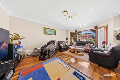 Property photo of 4 Hollows Place Bonnyrigg NSW 2177