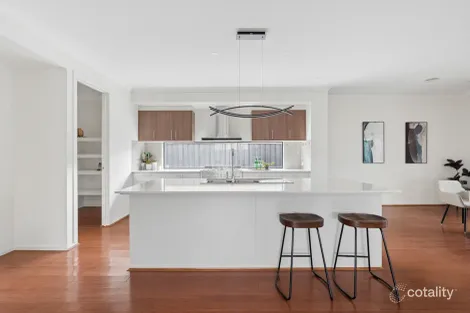Property photo of 4 Belvedere Crescent Burnside VIC 3023