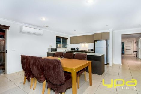 Property photo of 10 Dianella Court Brookfield VIC 3338