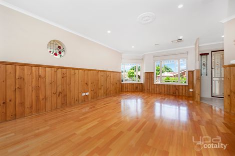 Property photo of 4 Holton Court Hillside VIC 3037