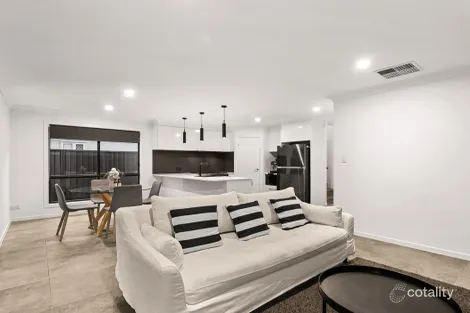Property photo of 22 Moon Circuit Karawatha QLD 4117