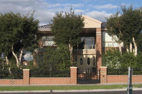 8 Scotsburn Ave, Clayton, VIC 3168