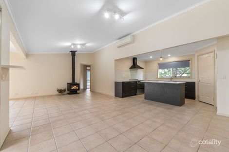 Property photo of 2 Mulga Place Carrum Downs VIC 3201