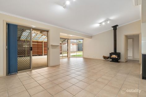 Property photo of 2 Mulga Place Carrum Downs VIC 3201